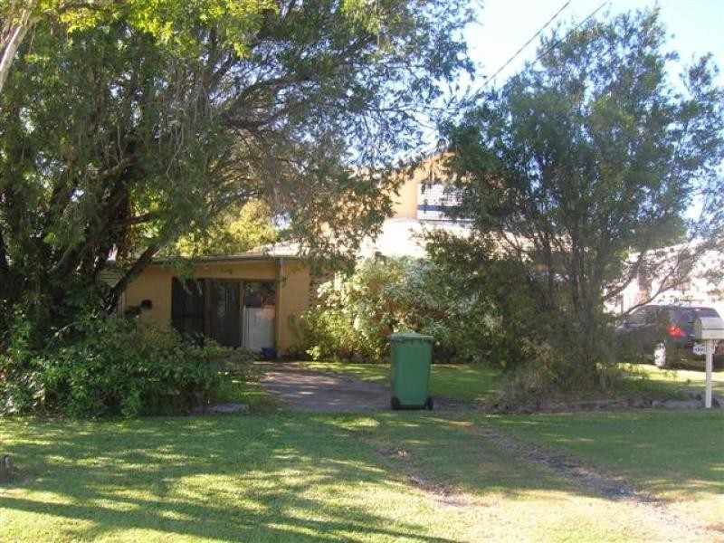 332 Scarborough Road, Scarborough QLD 4020