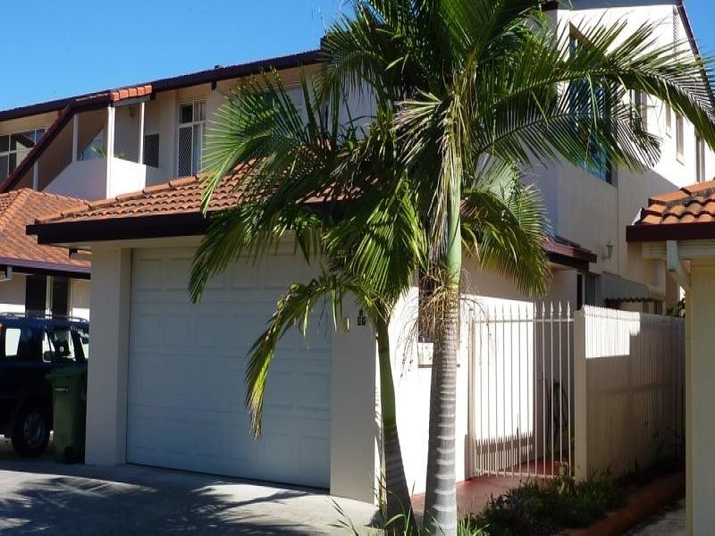 Unit 6/23-26 Donkin Street, Scarborough QLD 4020