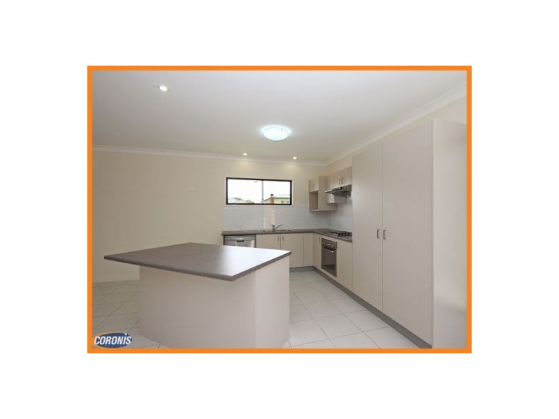 2/22 Percy Street, Redcliffe QLD 4020