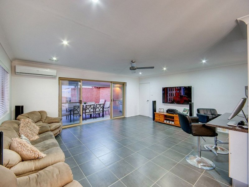 7/162 Prince Edward Parade, Scarborough QLD 4020