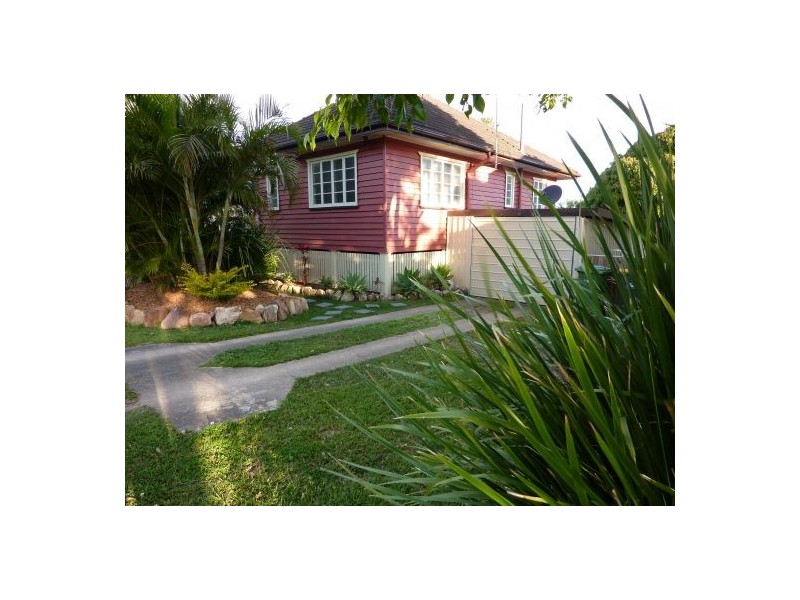 25 Hale, Margate QLD 4019