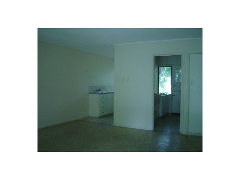 4/27 Alfred Street, Woody Point QLD 4019