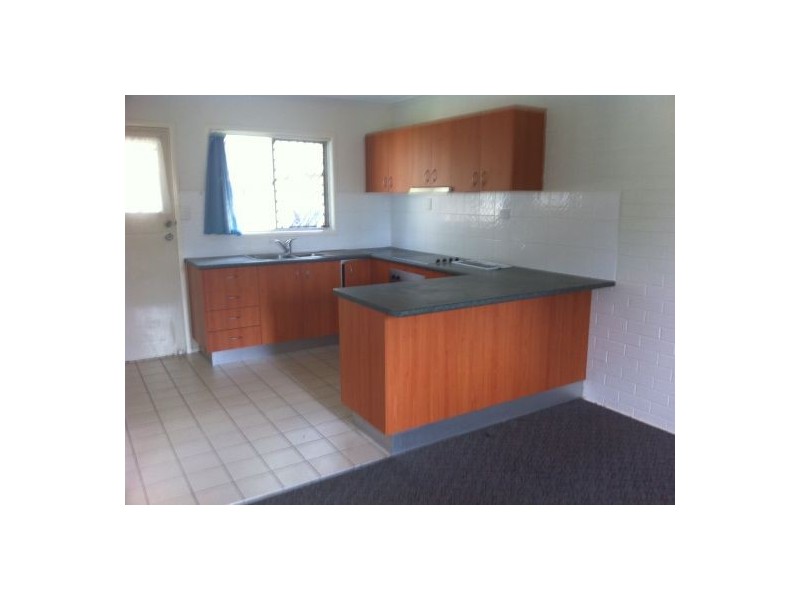 3/109 Prince Edward Parade, Scarborough QLD 4020