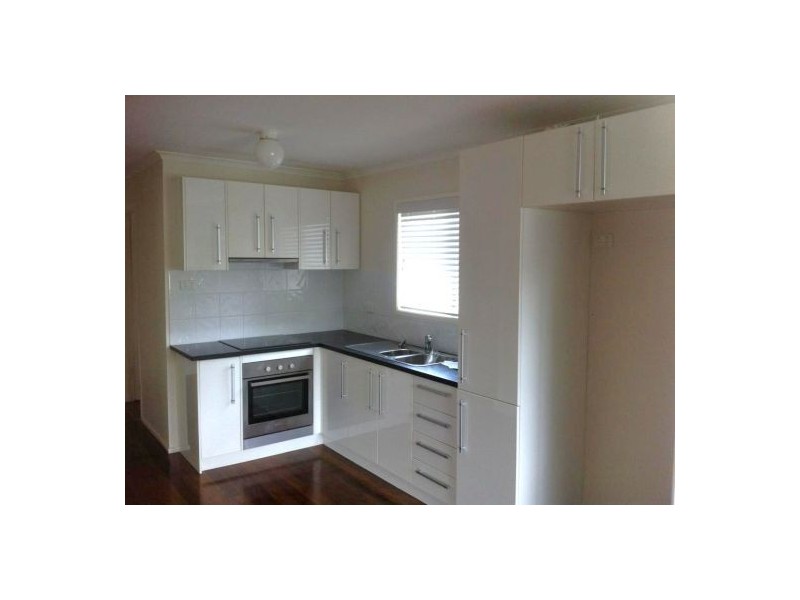 14 Grace Street, Scarborough QLD 4020