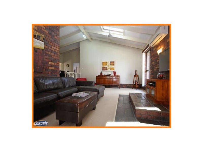 11 Pamphlett Street, Rothwell QLD 4022