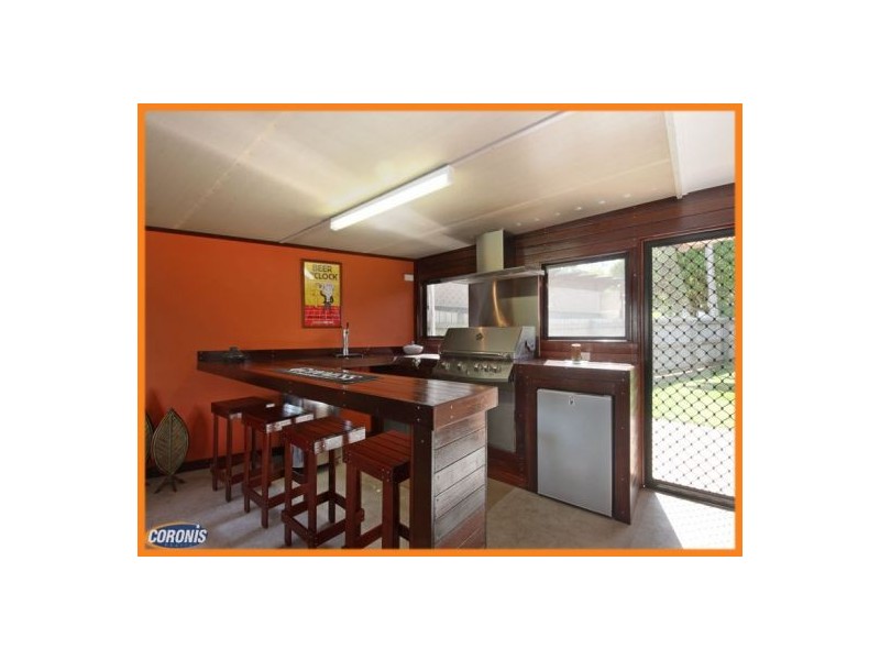 11 Pamphlett Street, Rothwell QLD 4022