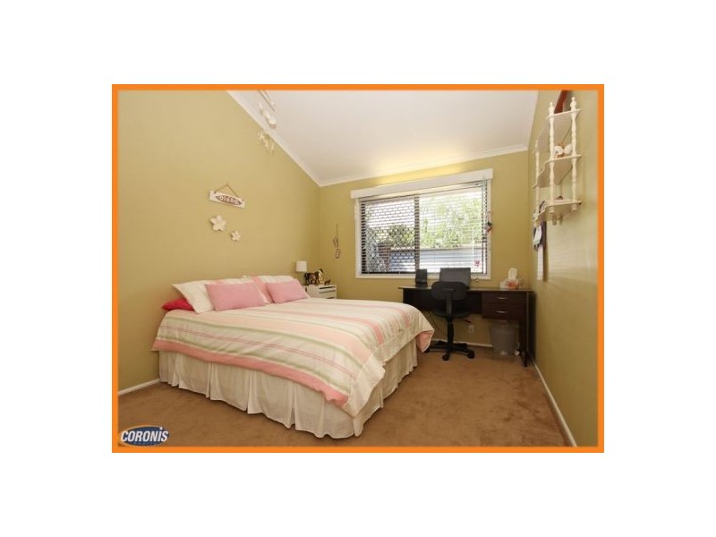 11 Pamphlett Street, Rothwell QLD 4022