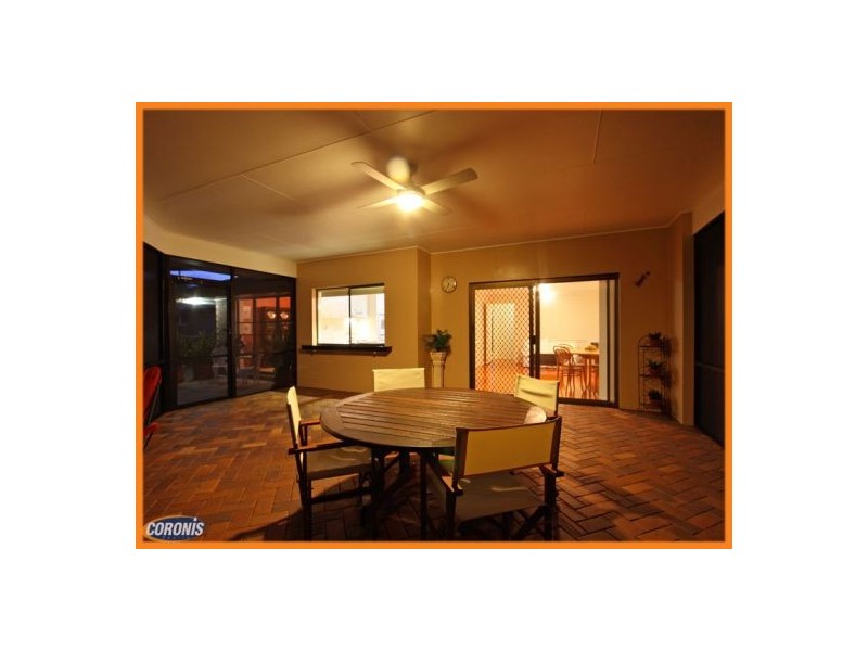 30 Newport Drive, Newport QLD 4020