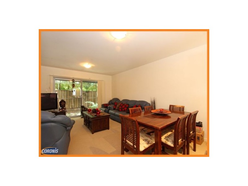 4/13 Caroline Street, Woody Point QLD 4019