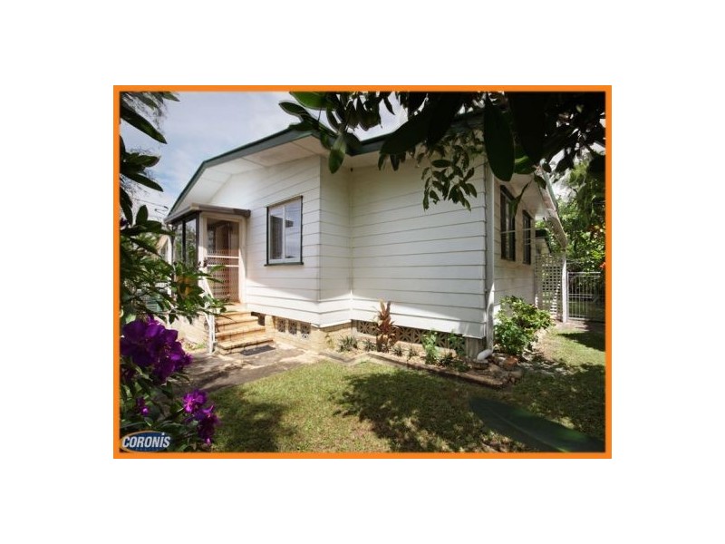 8 Enoch Street, Clontarf QLD 4019