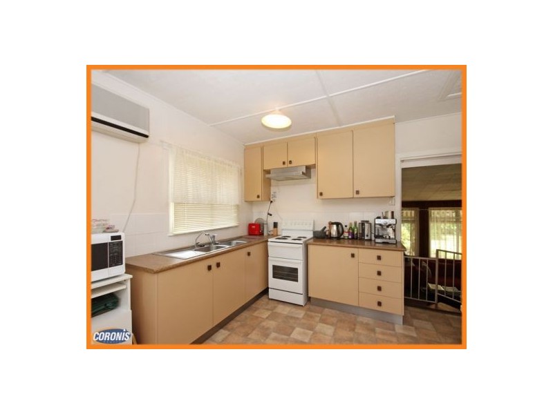 8 Enoch Street, Clontarf QLD 4019