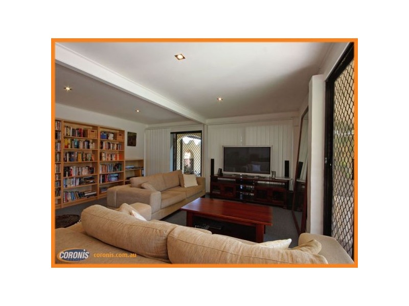 21 Shea Street, Scarborough QLD 4020