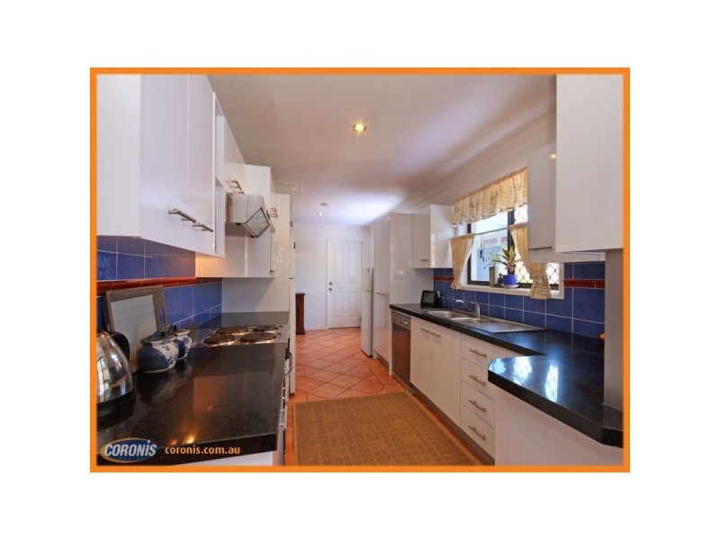 21 Shea Street, Scarborough QLD 4020
