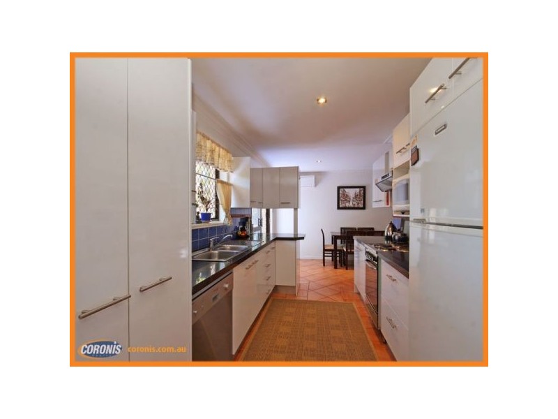 21 Shea Street, Scarborough QLD 4020