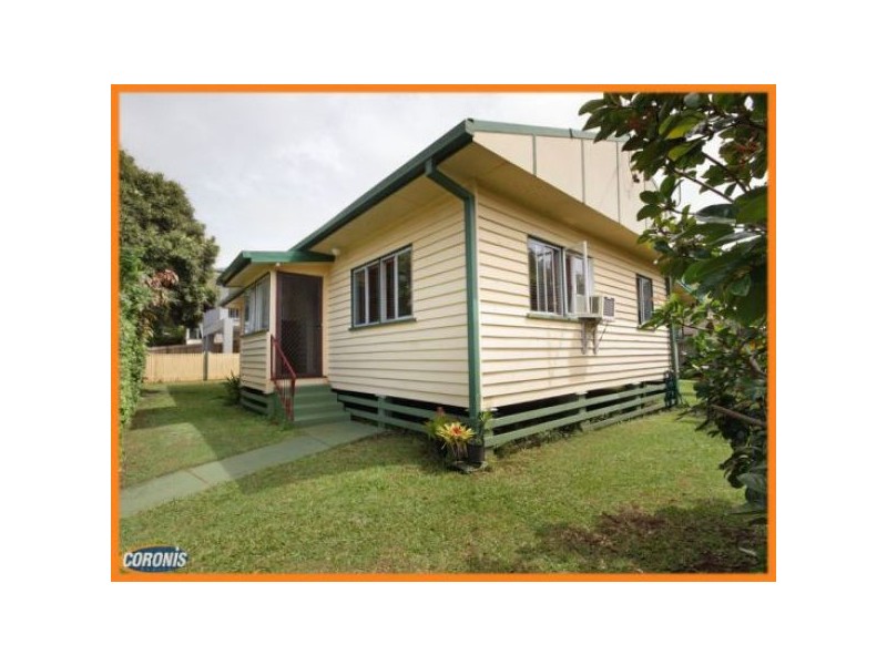 2 Herbert Street, Scarborough QLD 4020