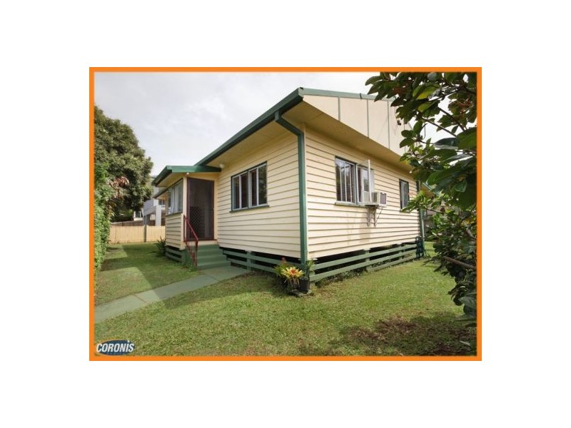 2 Herbert Street, Scarborough QLD 4020