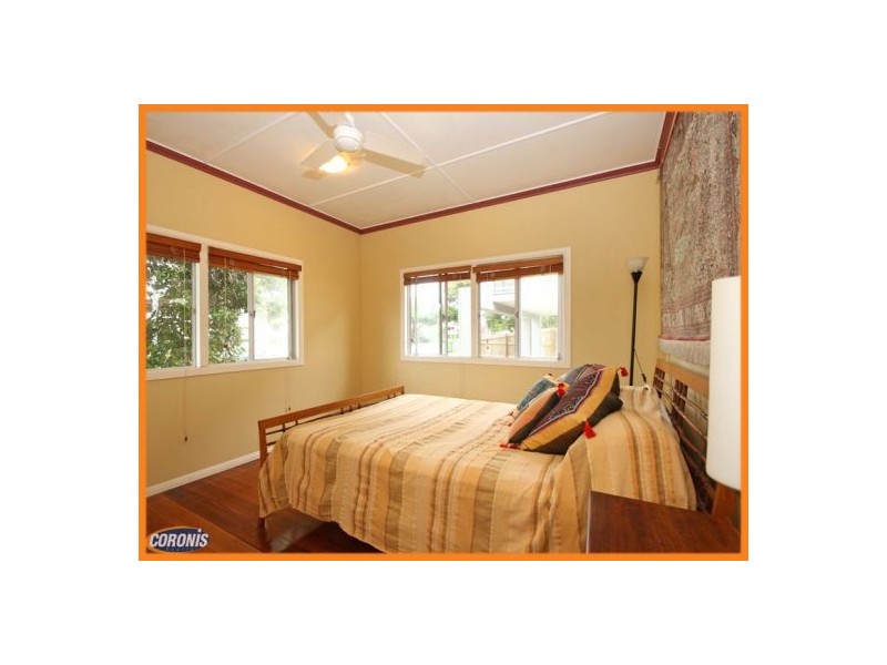 2 Herbert Street, Scarborough QLD 4020