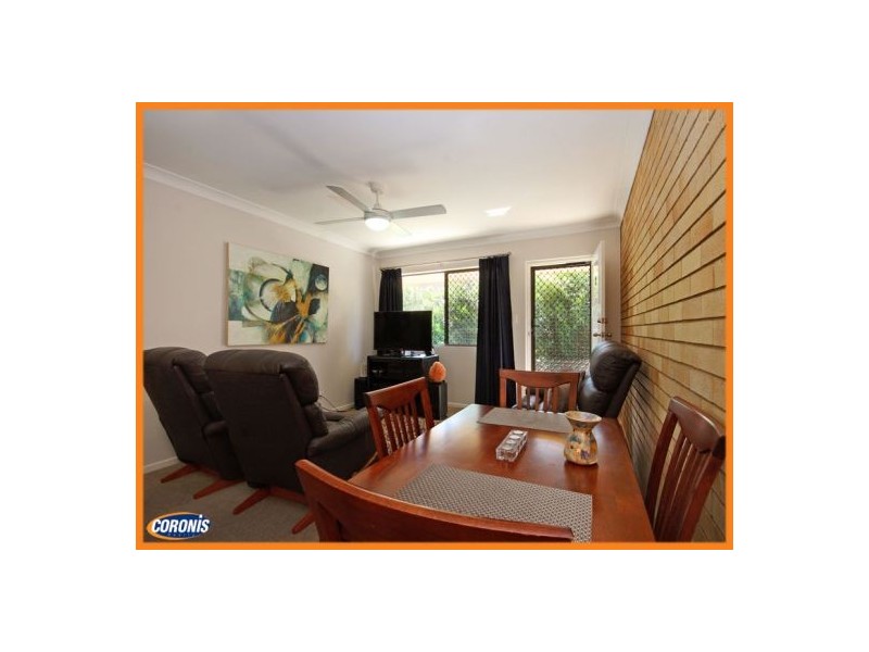 2/32 Caroline Street, Woody Point QLD 4019