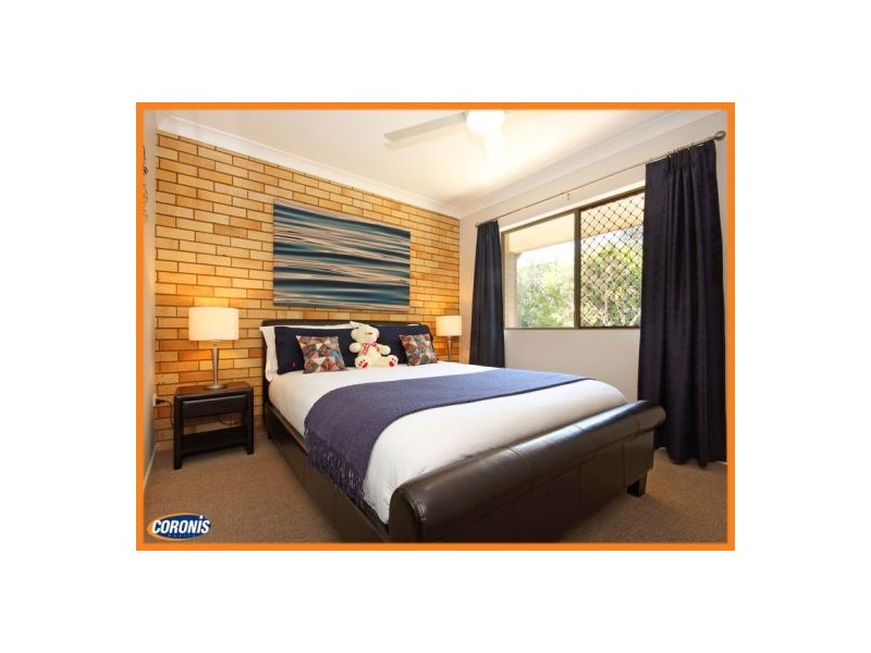 2/32 Caroline Street, Woody Point QLD 4019