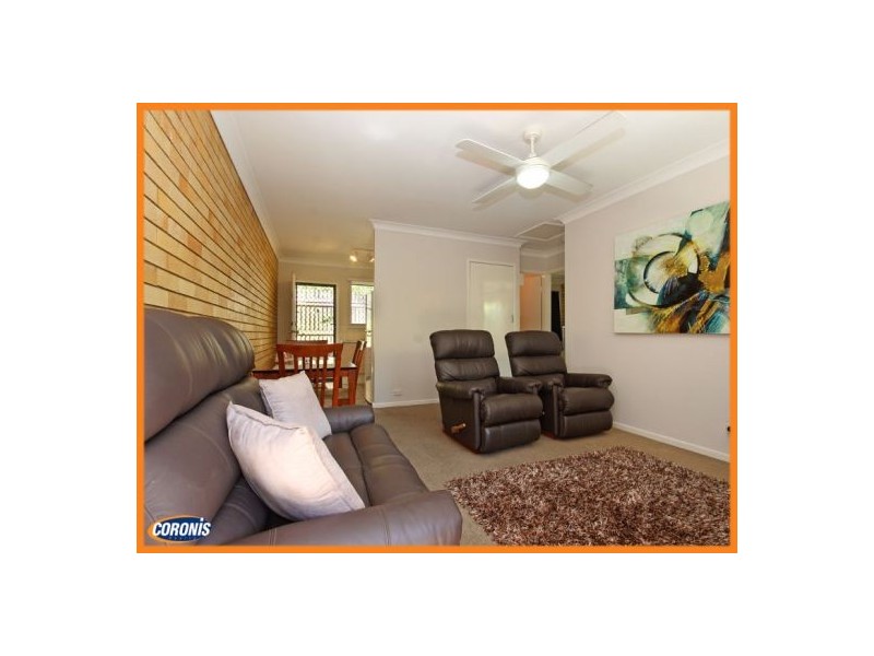 2/32 Caroline Street, Woody Point QLD 4019