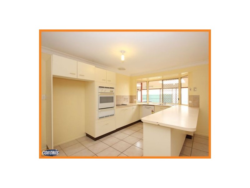 11 Hampshire Court, Kippa-ring QLD 4021