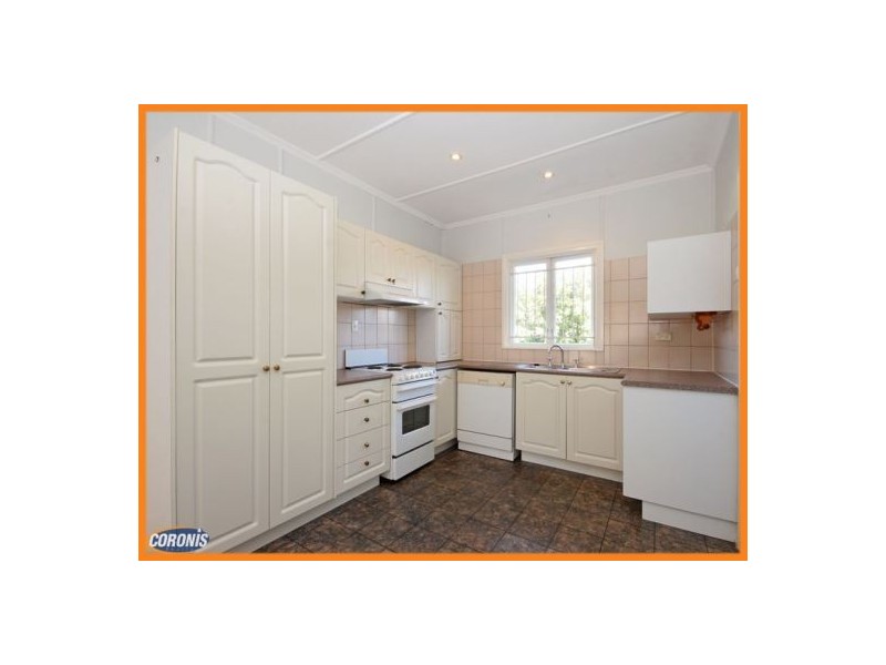 7 Swan Street, Margate QLD 4019