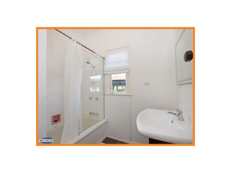 7 Swan Street, Margate QLD 4019