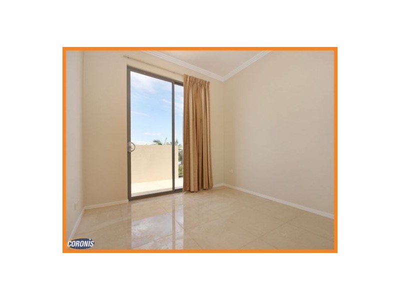 13/32 Rock Street, Scarborough QLD 4020