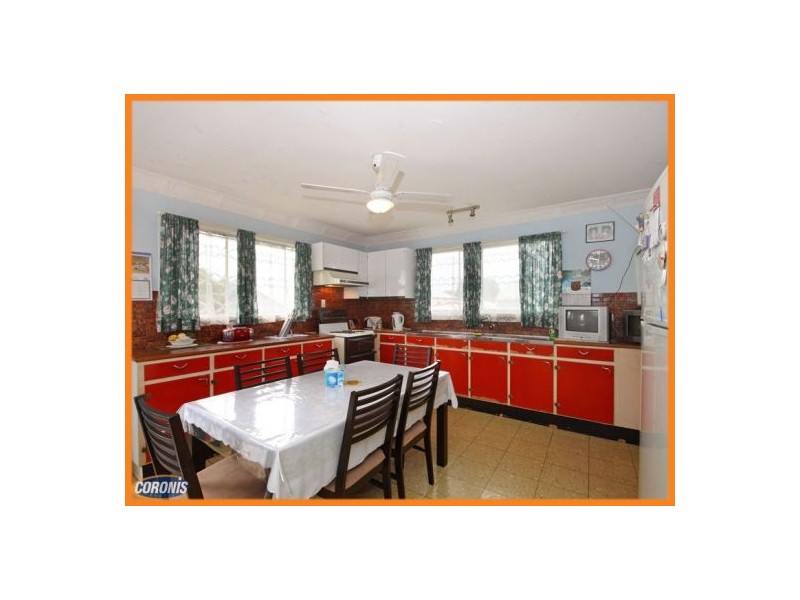 260 Victoria Avenue, Redcliffe QLD 4020