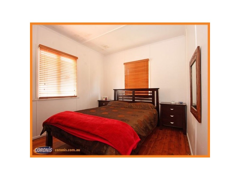 20 Inglis Street, Woody Point QLD 4019
