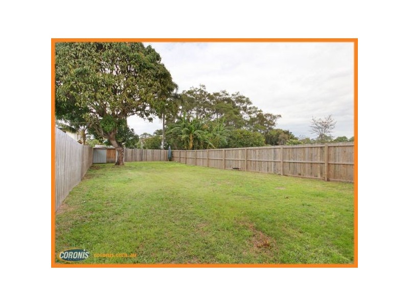 20 Inglis Street, Woody Point QLD 4019
