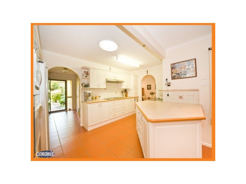 21  Beacon Court, Newport QLD 4020