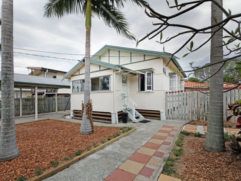 11 Tilley Street, Redcliffe QLD 4020