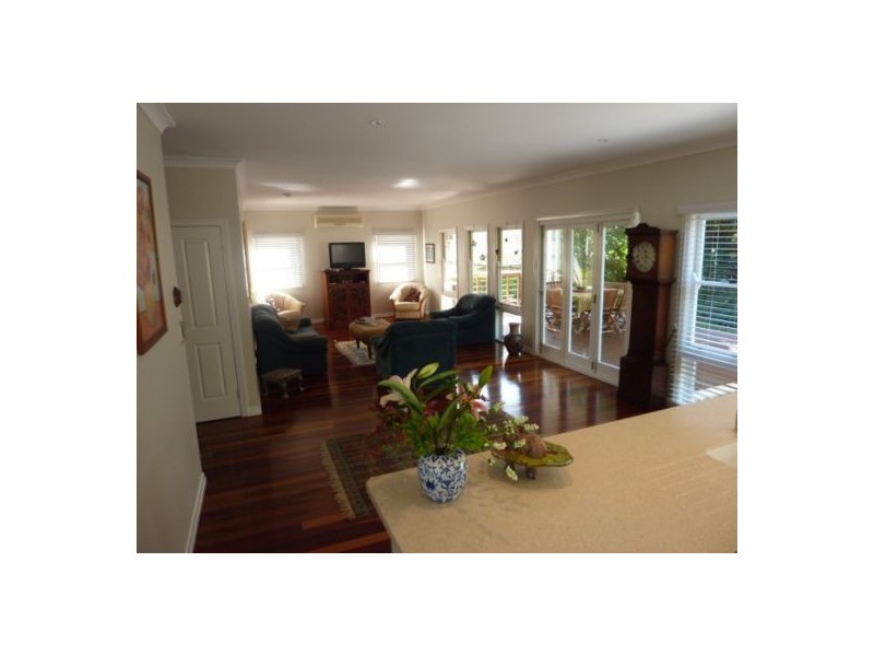 14 Warde Street, Scarborough QLD 4020