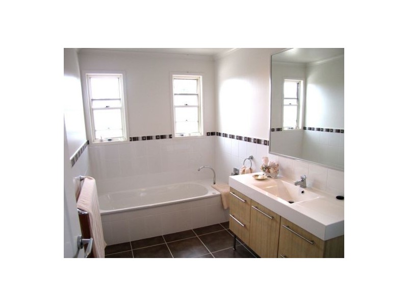 8a Brennan Street, Scarborough QLD 4020