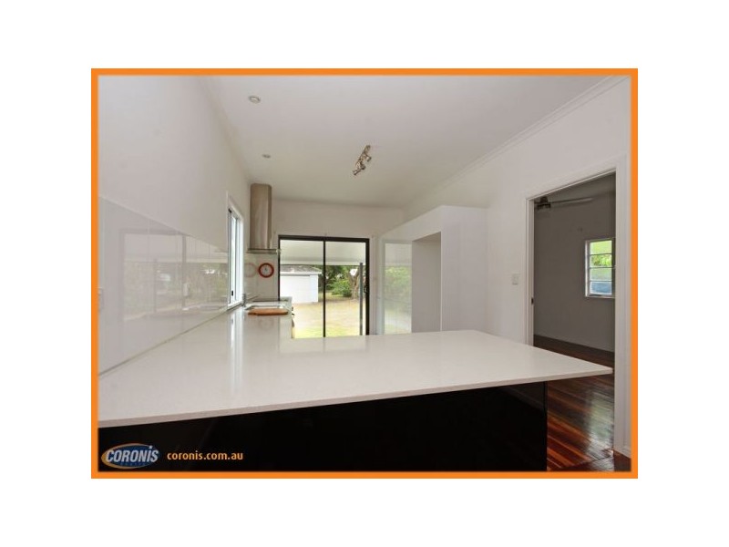 23 Blakeney St, Woody Point QLD 4019