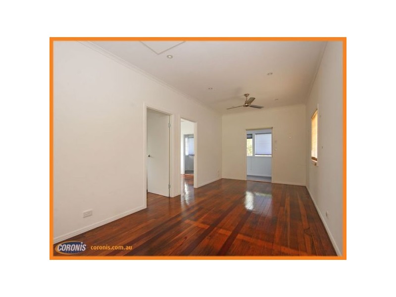 23 Blakeney St, Woody Point QLD 4019