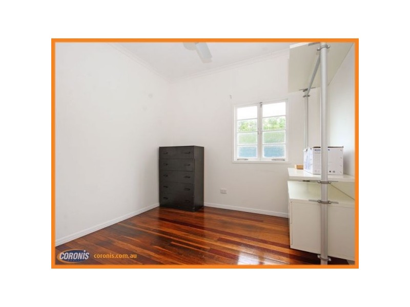 23 Blakeney St, Woody Point QLD 4019