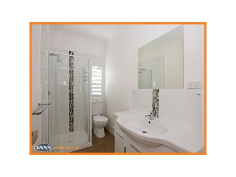 23 Blakeney St, Woody Point QLD 4019