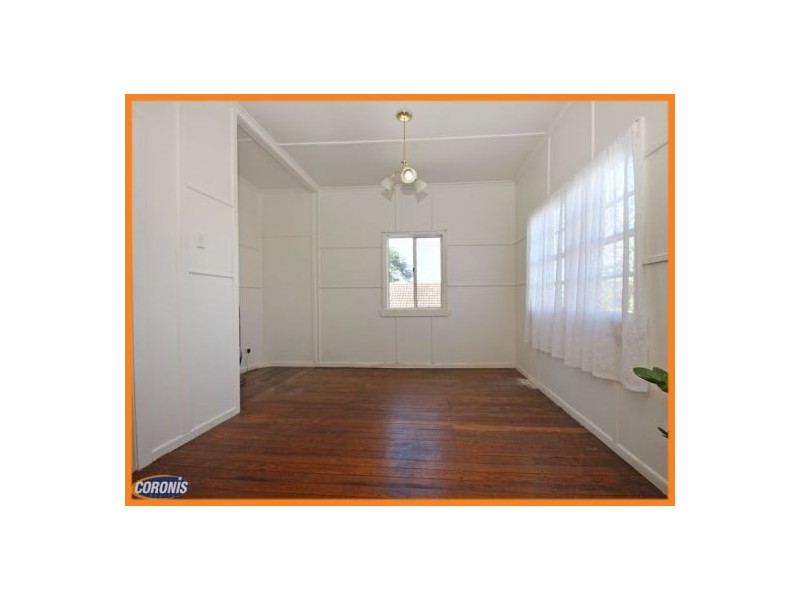 4 Caroline Street, Woody Point QLD 4019