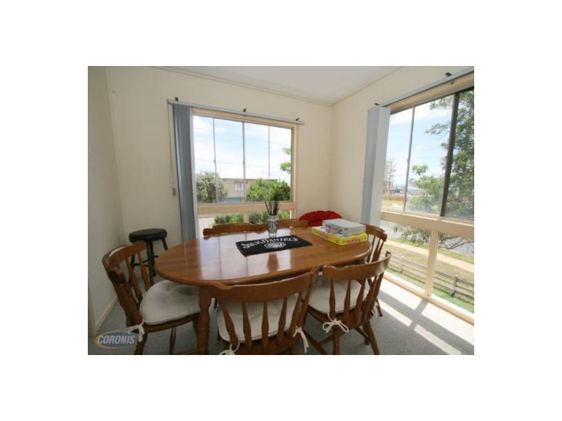 1/109 Prince Edward Parade, Scarborough QLD 4020