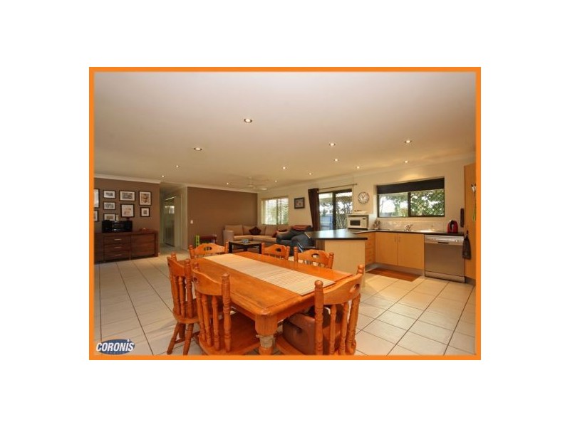 23 Daniel Court, Scarborough QLD 4020