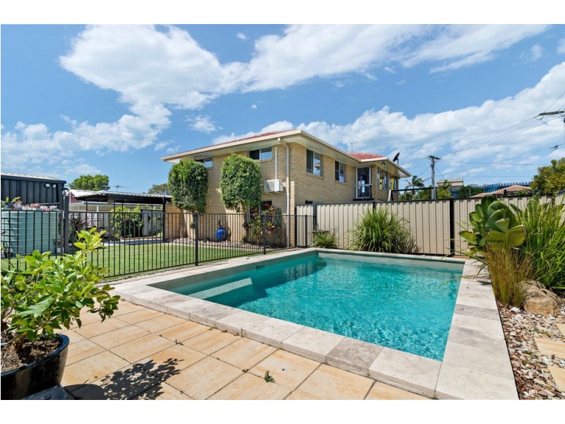 4 Cinnamon Court, Redcliffe QLD 4020