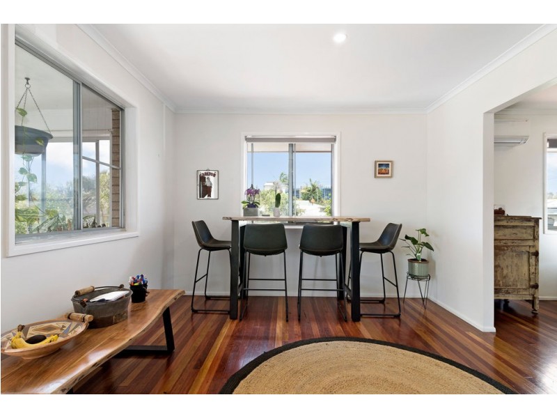 4 Cinnamon Court, Redcliffe QLD 4020
