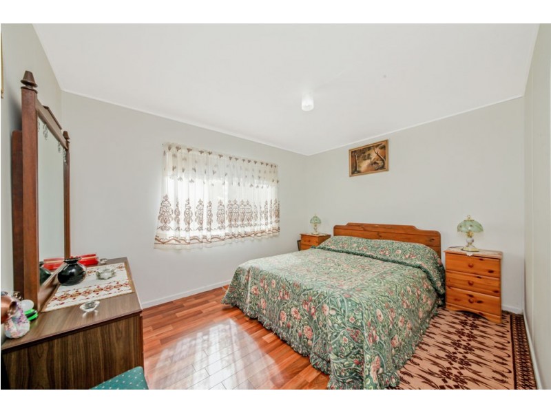 18 Gertrude Street, Redcliffe QLD 4020