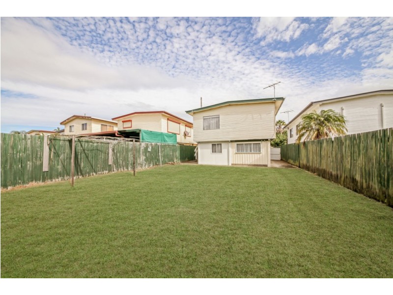 18 Gertrude Street, Redcliffe QLD 4020