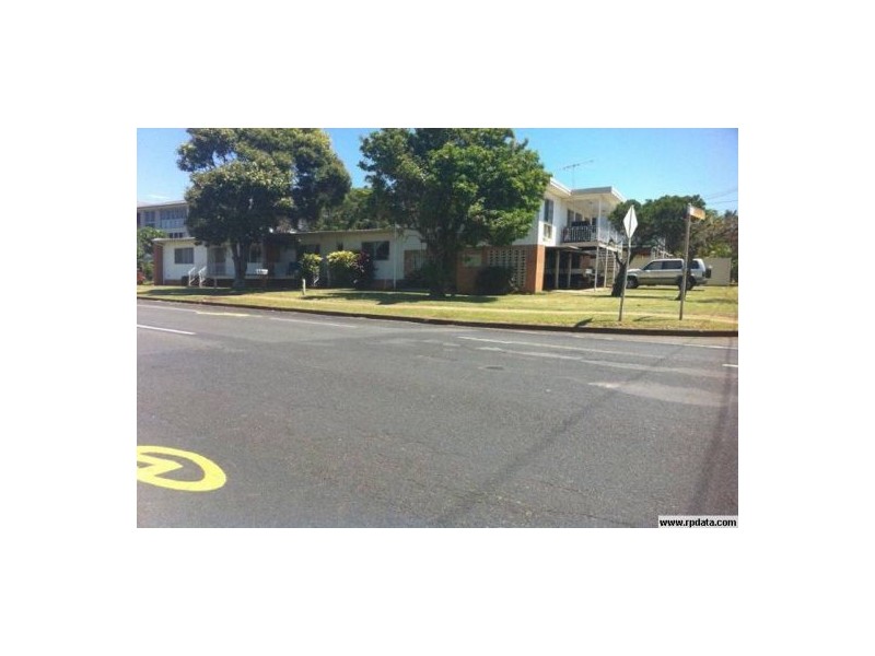 2/109 Prince Edward Parade, Scarborough QLD 4020