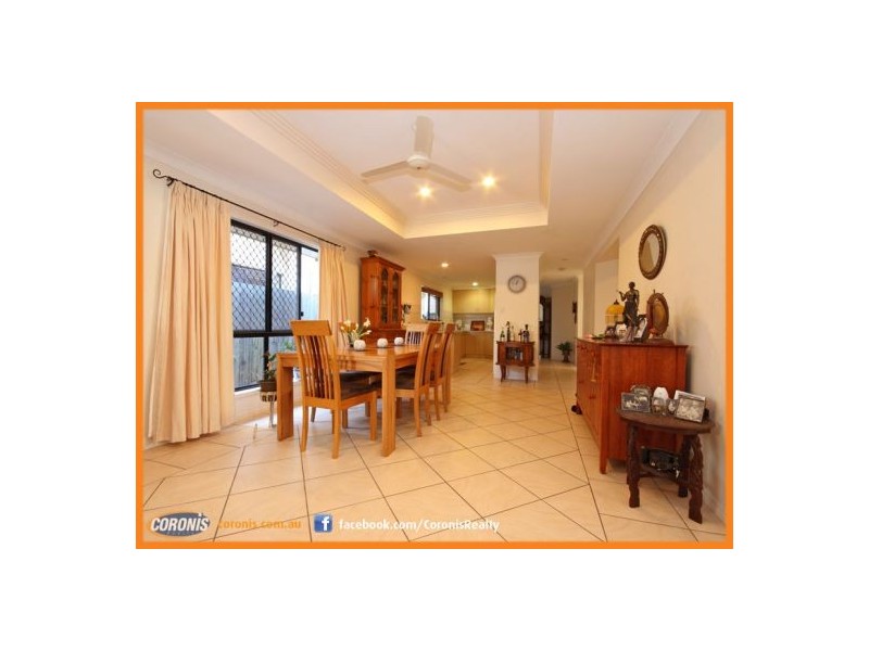 17 Walsh Street, Scarborough QLD 4020