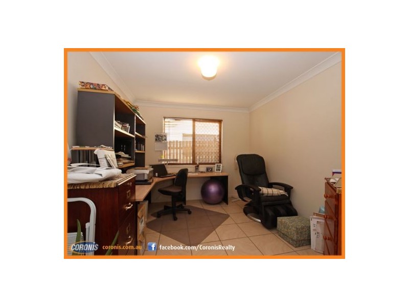 17 Walsh Street, Scarborough QLD 4020