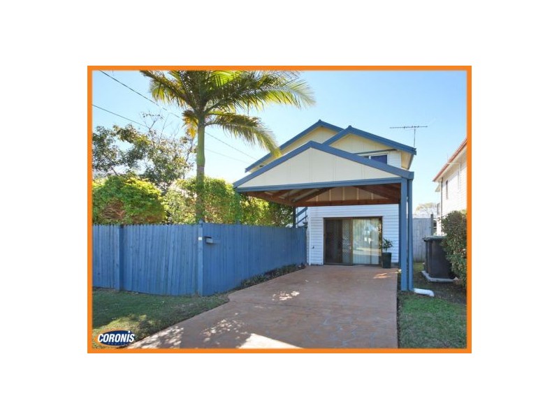 18 Bell Street, Woody Point QLD 4019